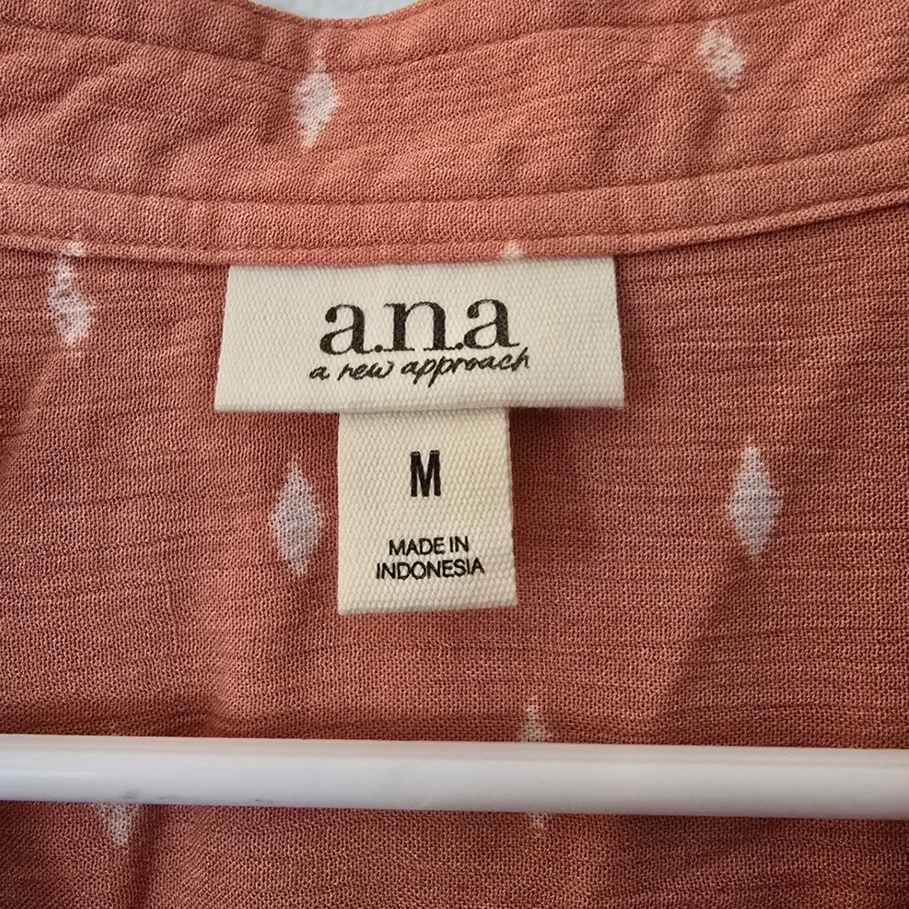 a.n.a A New Approach Terracotta Diamond Print Rayon Flowy Peasant Blouse Medium - Picture 5 of 7